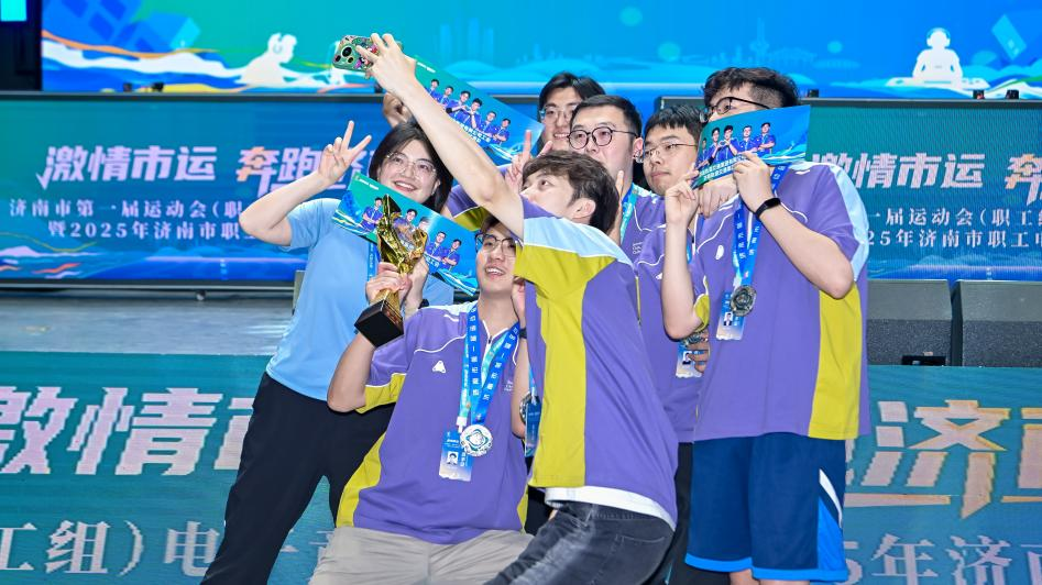 尽管在赛场 尽管在赛场