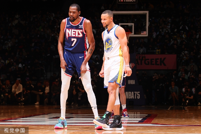 必进球踢偏 必进球踢偏