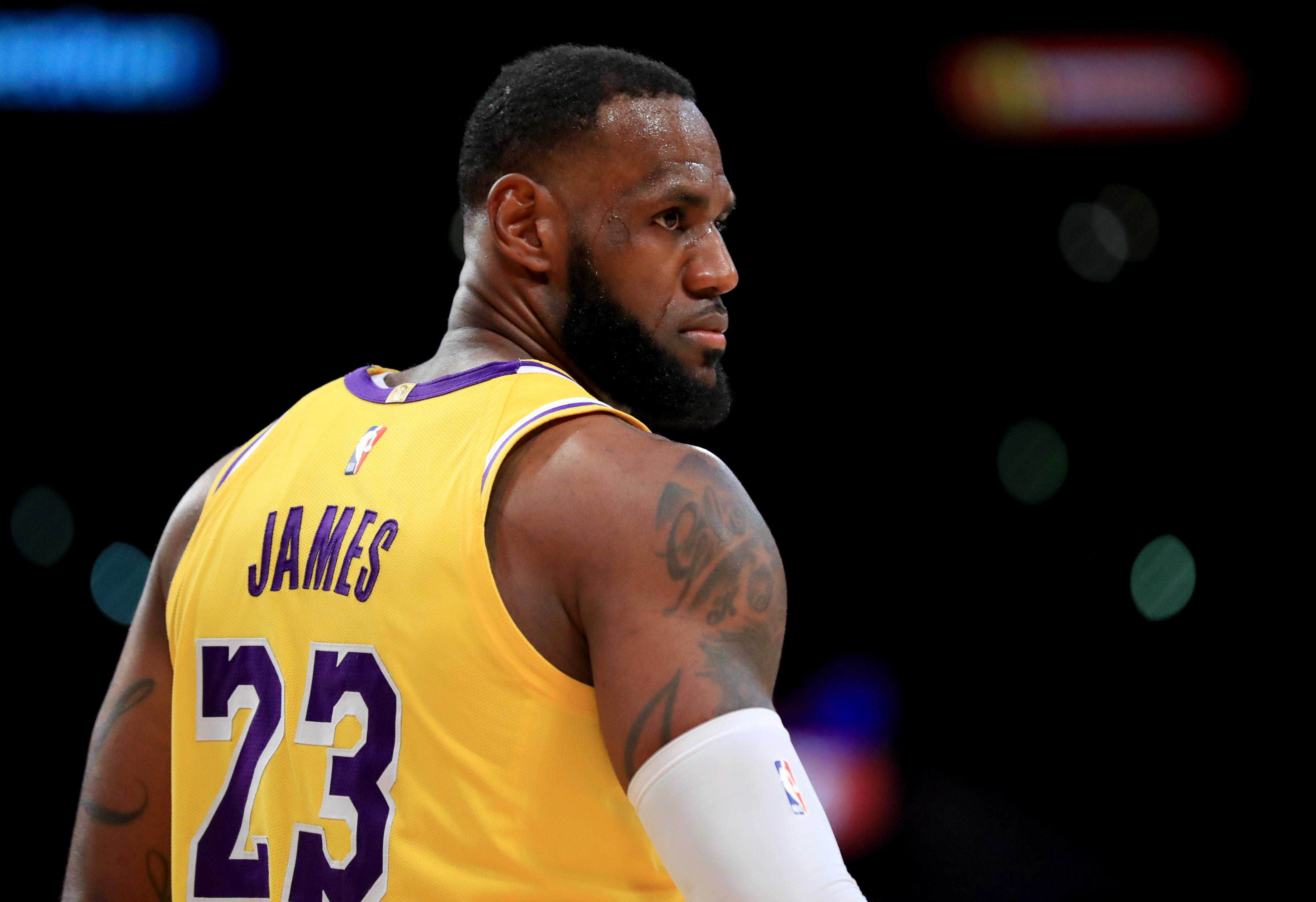 在今晨按下 在今晨按下